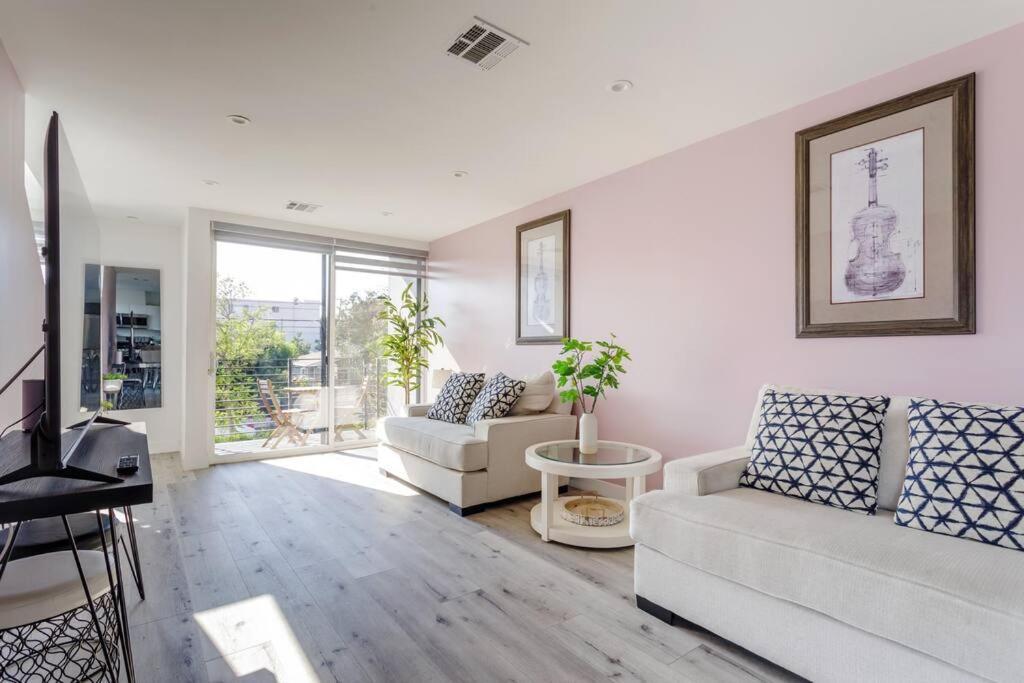 Вілла Stunning Hollywood Townhouse With Sunny Views Лос-Анджелес Екстер'єр фото